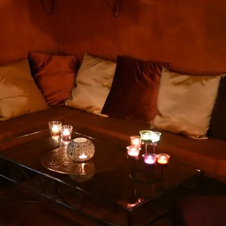 Vip 209 Couette-café 4*