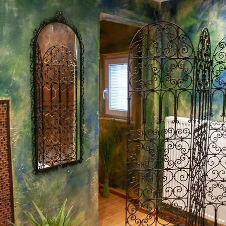 Vip 209 Bed & Breakfast Trooz