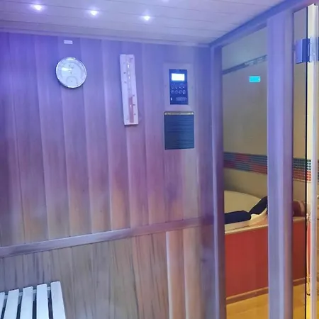 Bed & Breakfast Vip 209 4*